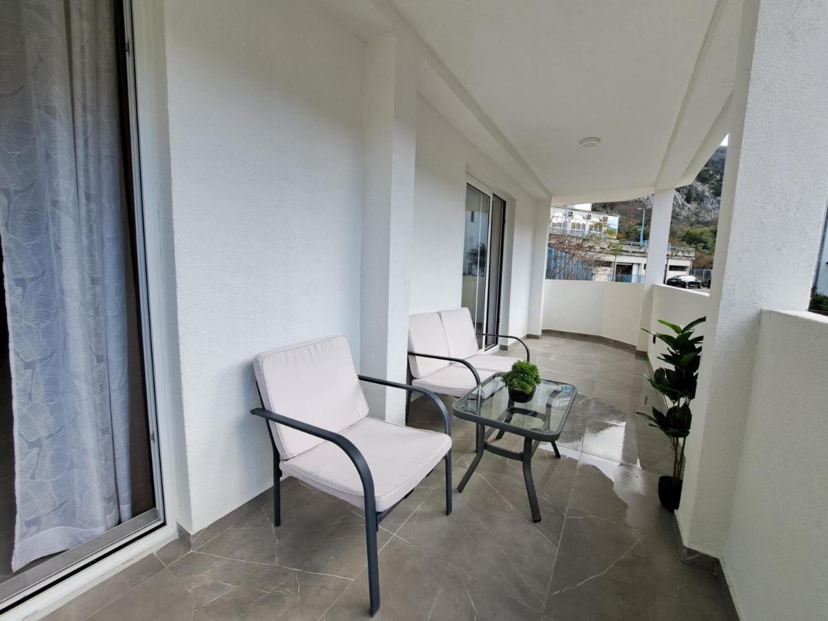 Paun Apartment Kotor Luaran gambar