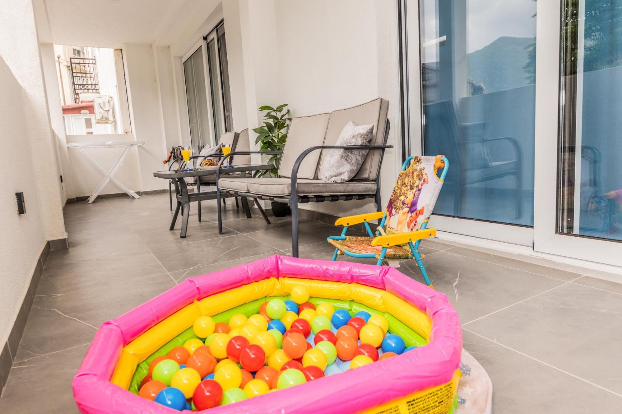 Paun Apartment Kotor Luaran gambar